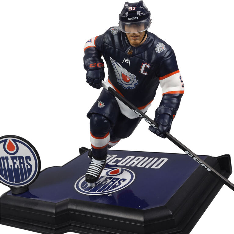 McFarlane's SportsPicks-NHL 7"Posed Fig - Connor McDavid (Edmonton Oilers) Gold Label w/Autograph