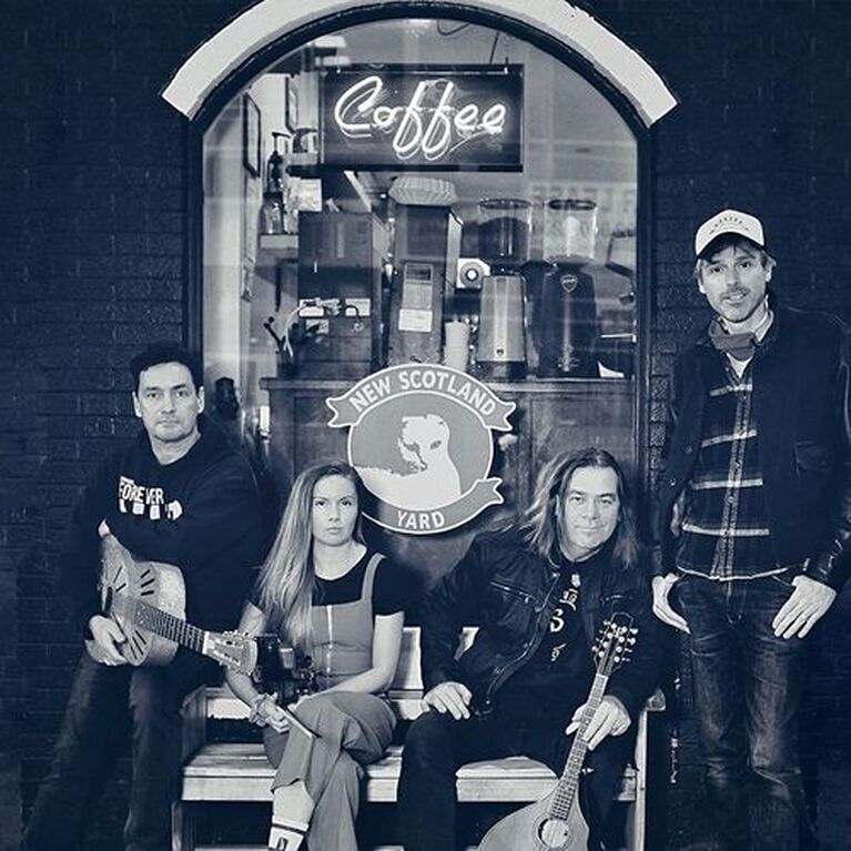 Alan Doyle - Back To The Harbour Alan Doyle - Back To The Harbour